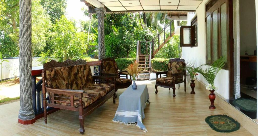 Villa Serenity - Jayavikumgama Weligama Exterior photo