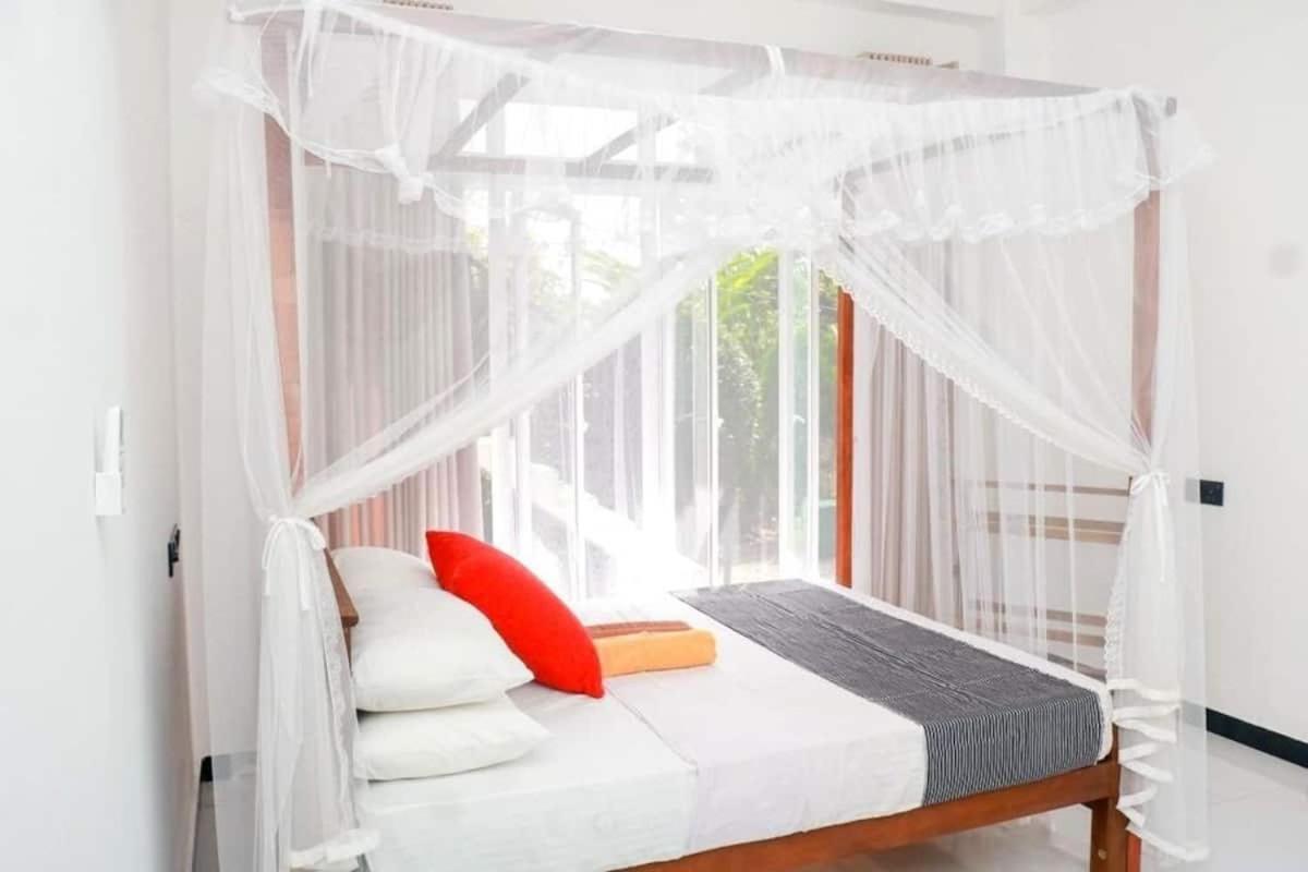 Villa Serenity - Jayavikumgama Weligama Exterior photo